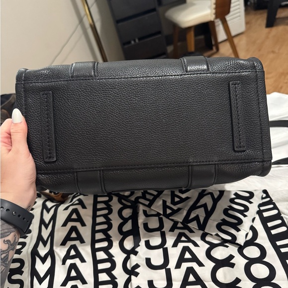 Marc Jacobs Black Tote Bag - Picture 3 of 9